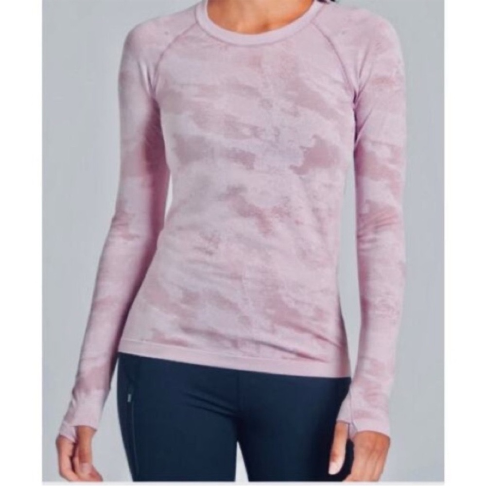 Athleta Momentum Camo Women's Delicate Pink Long Sleeve Top, size S